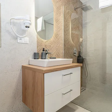 Mountain - Wypozyczalnia - Bus Białka Tatrzańska