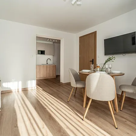 Apartmán Mountain - Plac Zabaw - Dmuchaniec - Plac Zabaw - Wypozyczalnia Rowerow Elektrycznych E-bike *