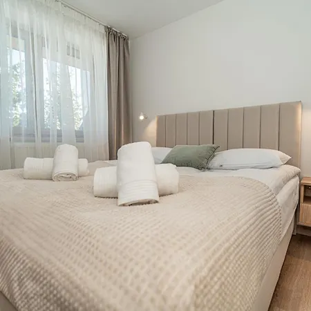 Apartmán Mountain - Plac Zabaw - Dmuchaniec - Plac Zabaw - Wypozyczalnia Rowerow Elektrycznych E-bike Białka Tatrzańska