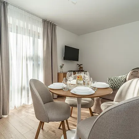 Apartmán Mountain - Plac Zabaw - Dmuchaniec - Plac Zabaw - Wypozyczalnia Rowerow Elektrycznych E-bike Białka Tatrzańska